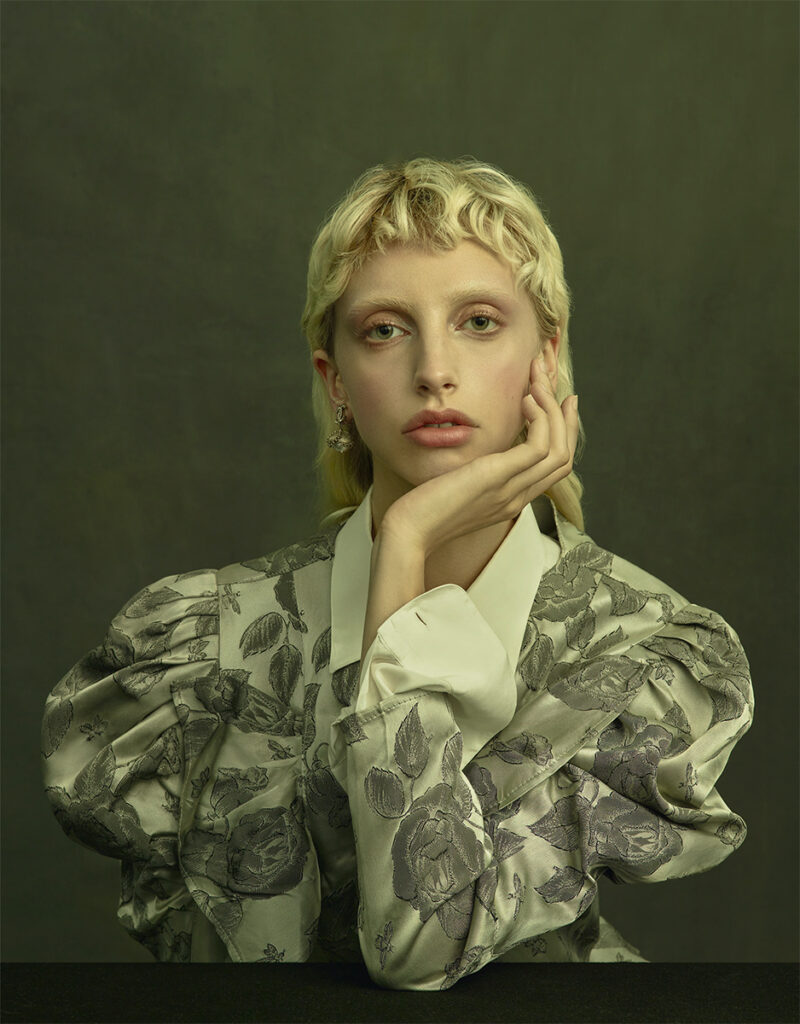 silhouette magazine - photographer Kiki Xue - styling gaelle bon - hair liv holst - makeup hugo villard - w-mmanagement - wm-artist management