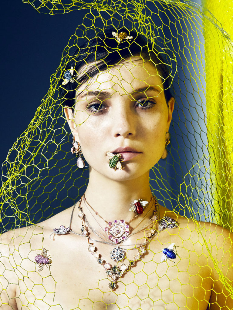 Vogue Accessory hair Luca Lazzaro make-up Sissy Belloglio woman editorial