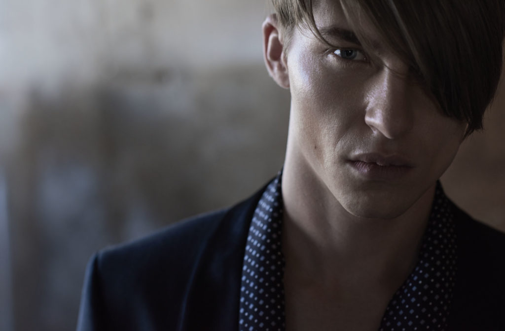 style magazine italia photographer Michael Woolley make-up Augusto Picerni