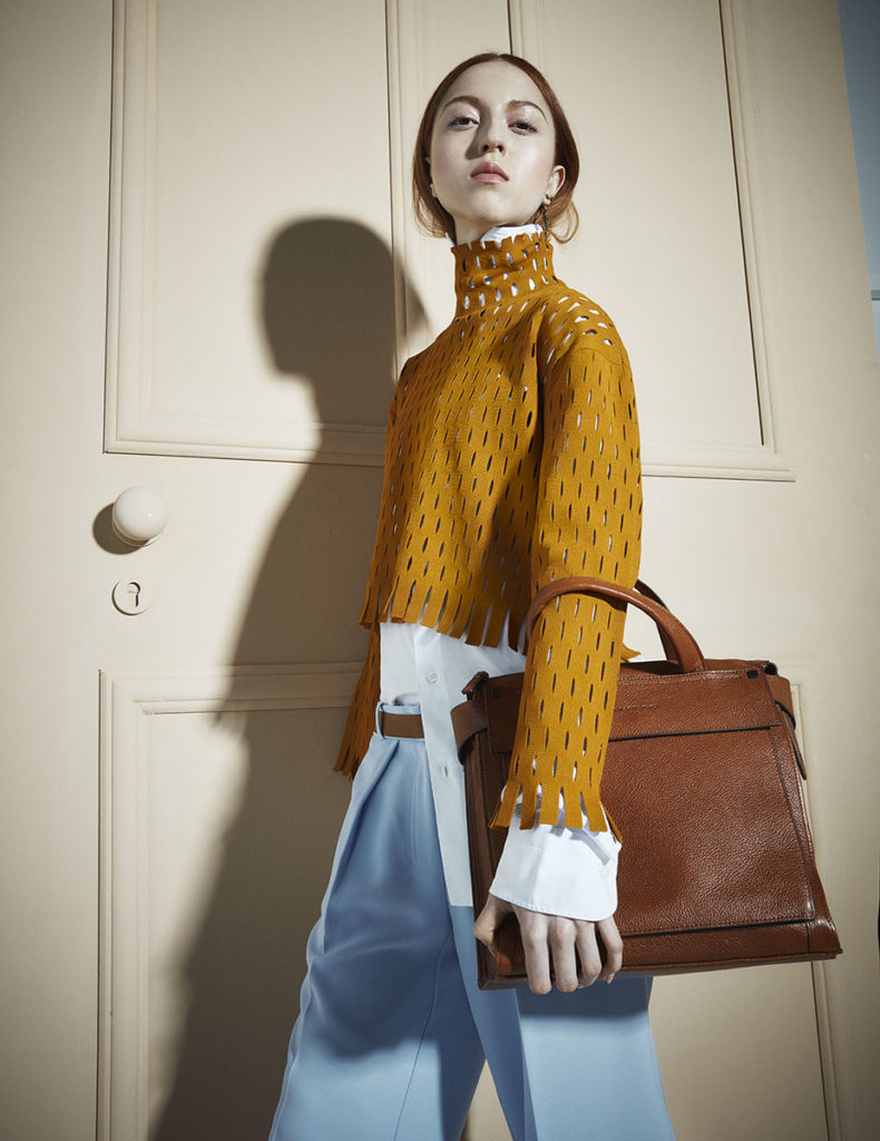 Vanity fair - italia - accessory - Photographer Simone Falcetta - make-up Karin Borromeo