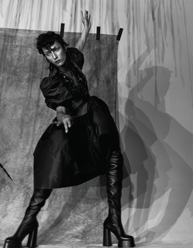 Vogue Portugal - Photographer Emmanuel Giraud - Stylist Larissa Marinho - Make Up Hugo Villard
