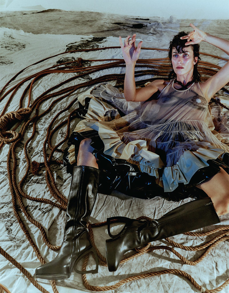 Vogue Portugal - Photographer Emmanuel Giraud - Stylist Larissa Marinho - Make Up Hugo Villard