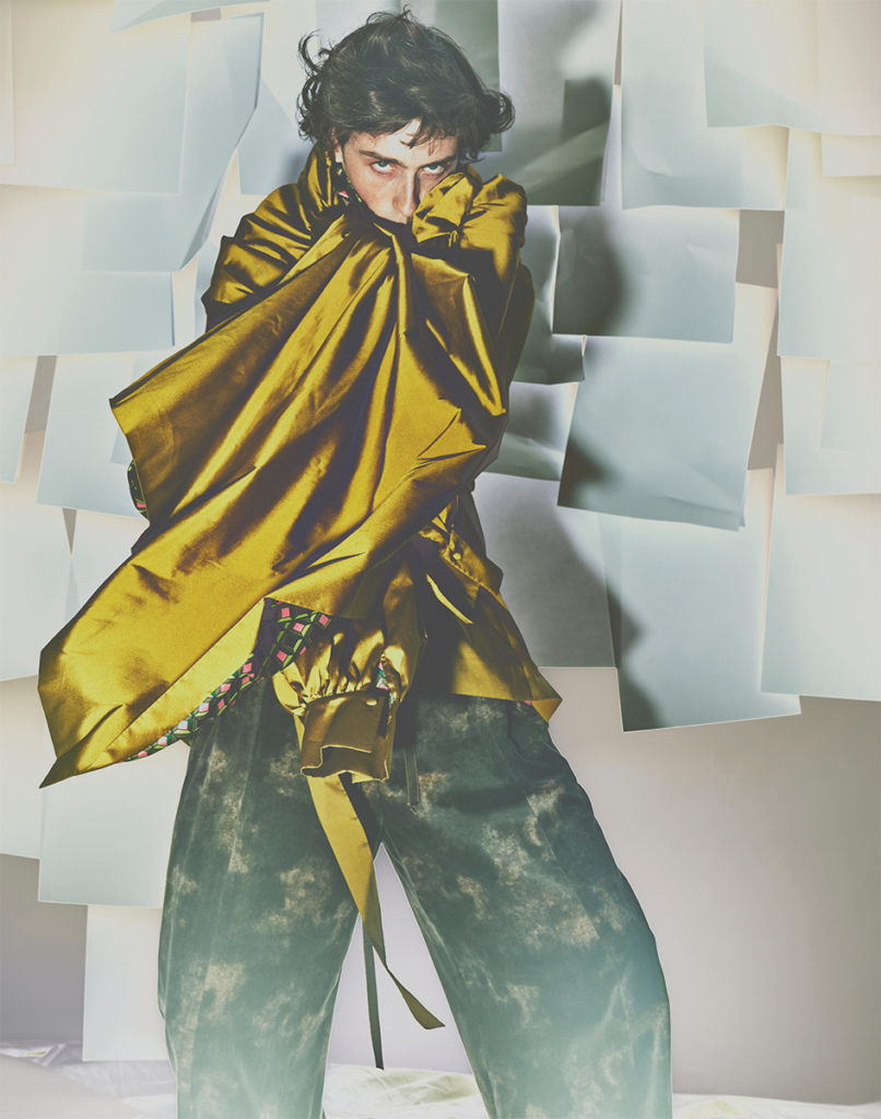 Vogue Portugal - Photographer Emmanuel Giraud - Stylist Larissa Marinho - Make Up Hugo Villard