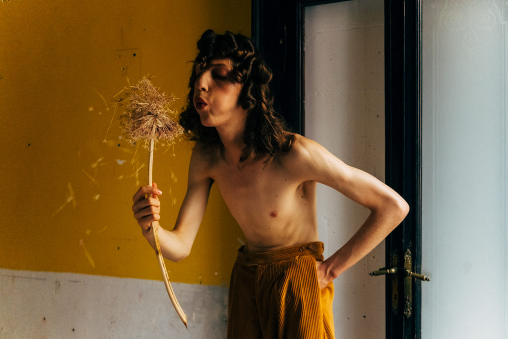 Manifesto magazine - photographer Riccardo Raspa - make-up Kassandra Frua
