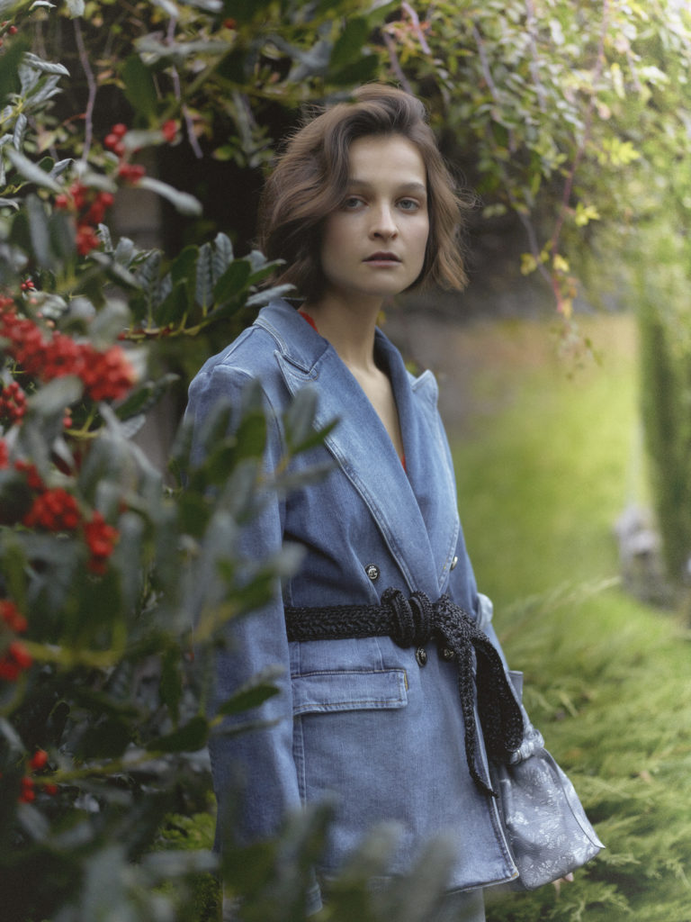 Io Donna - Photographer Peter Gehrke - Stylist Ulrike Lang - Make Up Roman Gasser - Hair stylist Liv Holst