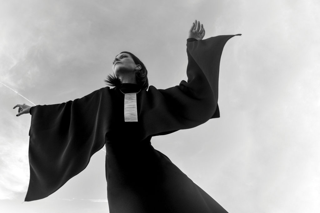L'officiel Italia - Laura Pausini - photographer Nicholas Fols & Siermond -styling Giulio Martinelli - WM-Artist Management