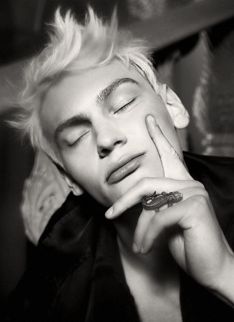 Gq mexico - photographer Giuseppe Riserbato - hair Davide Diodovich - Make-up Karin Borromeo - WM-Artist Management