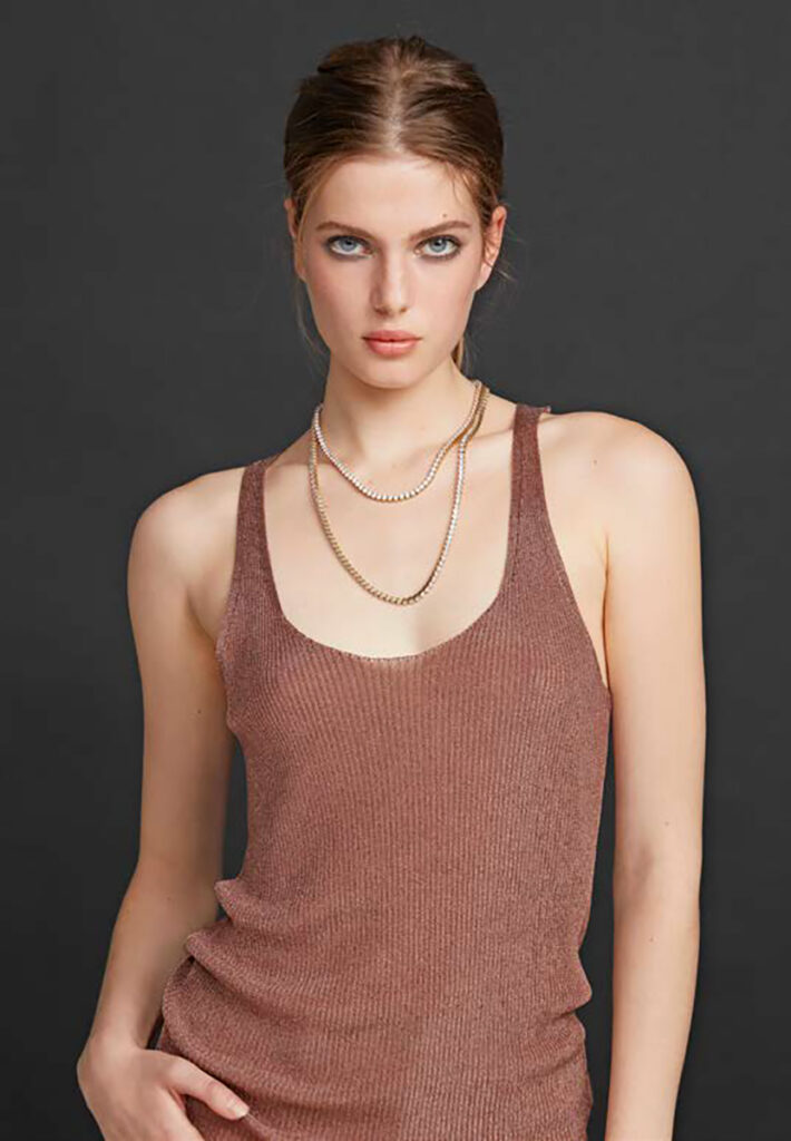 Amica - magazine - photographer Niklas Hoejlund - styling gabriella carrubba - make-up roman gasser - wm-artist management - w-mmanagement