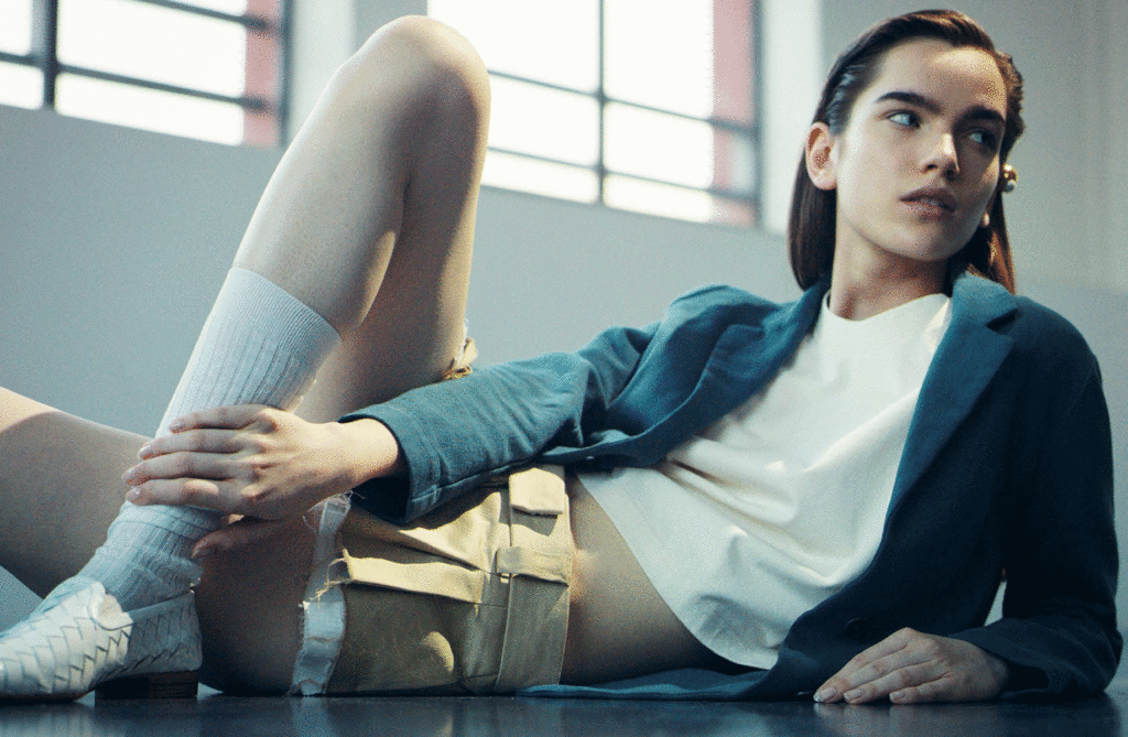 io donna - photographer jork weismann - styling ulrike lang - makeup roman gasser - hair Liv holst - wm-artist management -w-mmanagement