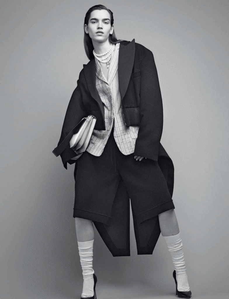 io donna - photographer jork weismann - styling ulrike lang - makeup roman gasser - hair Liv holst - wm-artist management -w-mmanagement