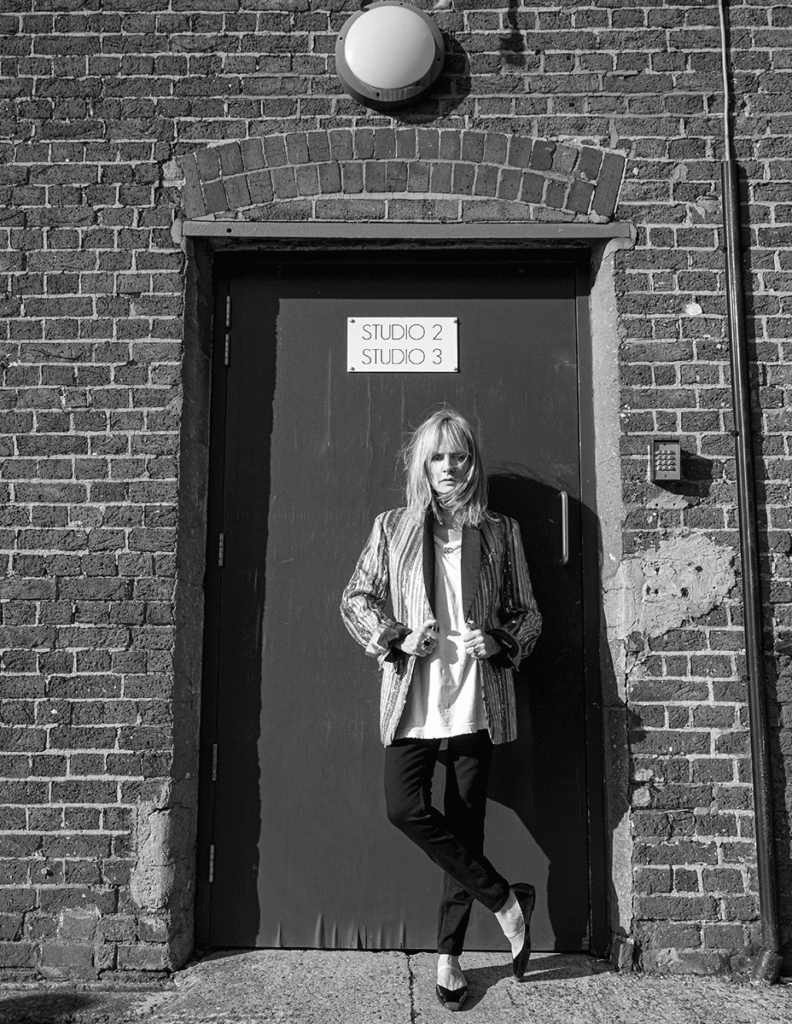 Twiggy - photographer alan gelati - styling Chloe Beeney - makeup nicky tavilla - wm-artist management -w-mmanagement - milano - agency