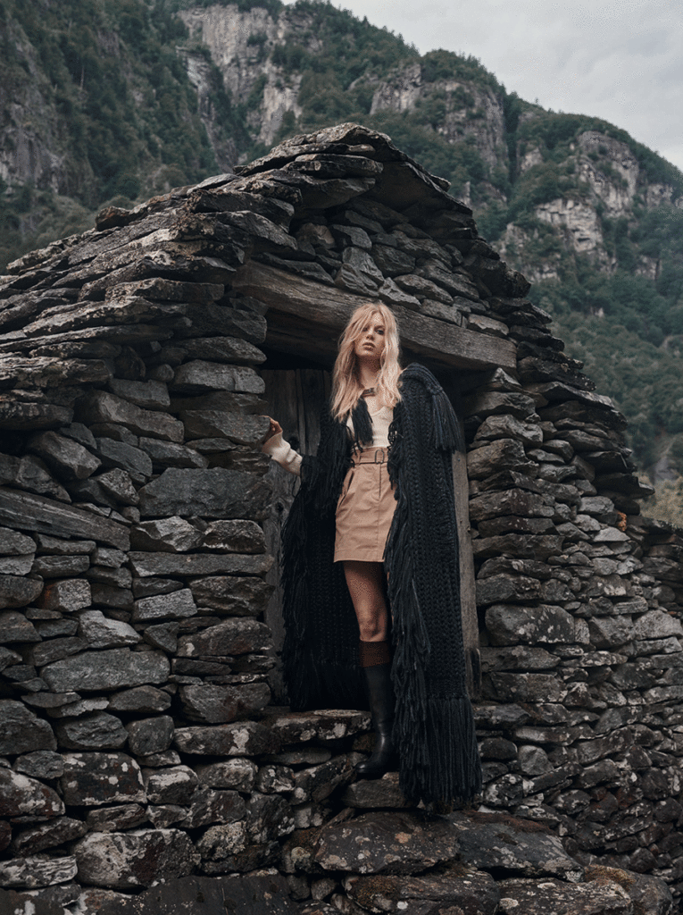 elle italia - photographer alessio albi - styling amelianna loiacono - hair - makeup augusto picerni - wm-artist management -w-mmanagement - milano
