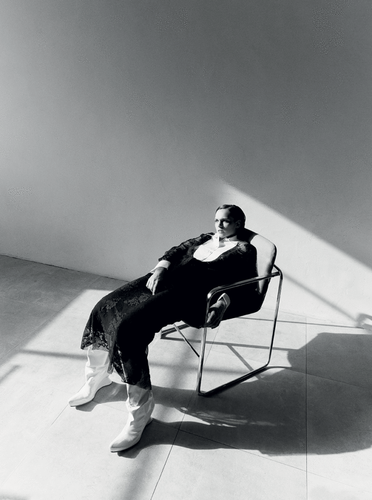 l'officiel italia - sara serraiocco - photographer eugenio intini - styling giulio martinelli - wm-artist management - w-mmanagement - milano