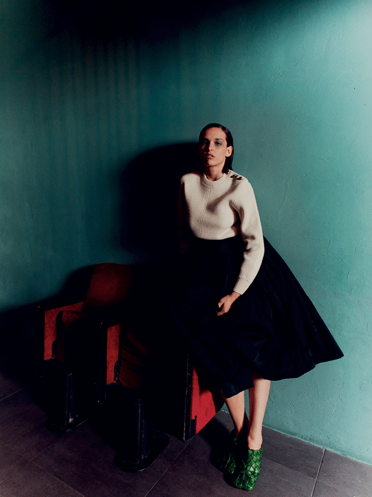 l'officiel italia - sara serraiocco - photographer eugenio intini - styling giulio martinelli - wm-artist management - w-mmanagement - milano