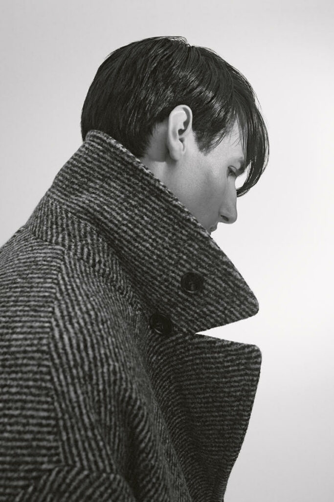Wall street italia - photographer Keila Guilarte - styling Martina Riebeck - hair stefano gatti - WM-Artist Management -w-mmanagement - milano