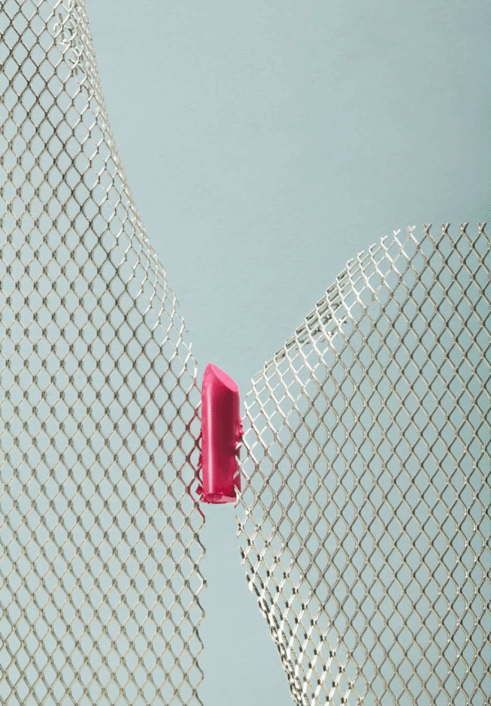 personal work - lipstick - still life - photographer paola dossi - wm-artist management - w-mmanagement - milano - agency