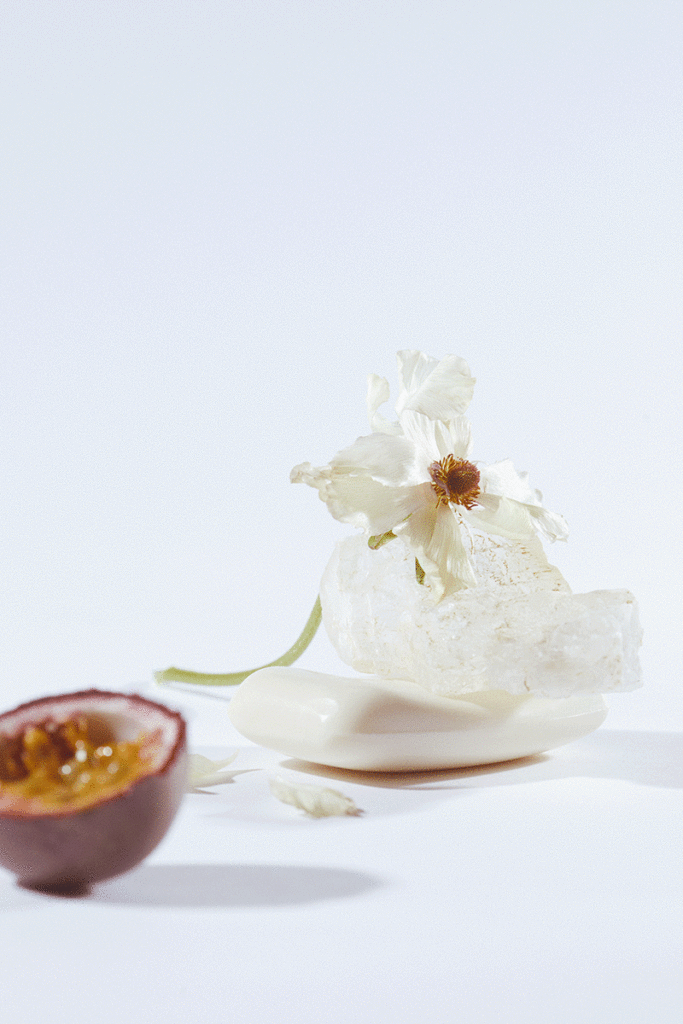 still life - soap - photographer paola dossi - styling martina festa - wm-artist management - w-mmanagement - milano - agency