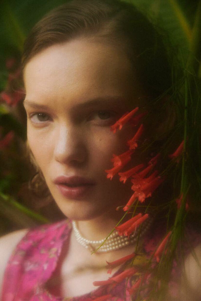 Harper’s Bazaar Türkiye - karmen pedaru - photographer federico de angelis - styling Selin Bursalioglu - hair - makeup augusto picerni - wm-artist management