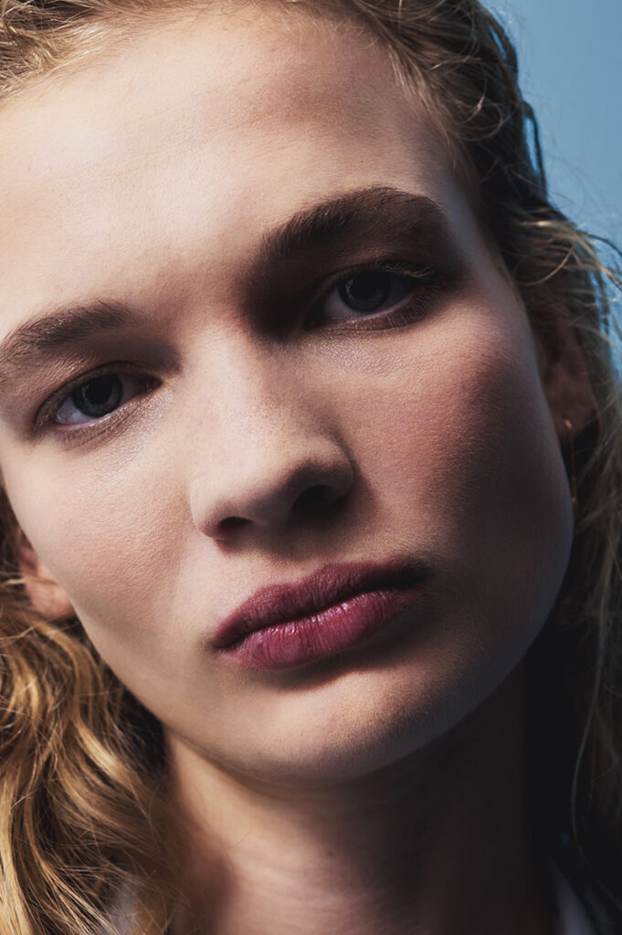 avant garde journal - photographer lorenzo formicola - art director fabio ferraris - styling maela leporati - hair francesco avolio - makeup augusto picerni - w-mmanagement - wm-artist management