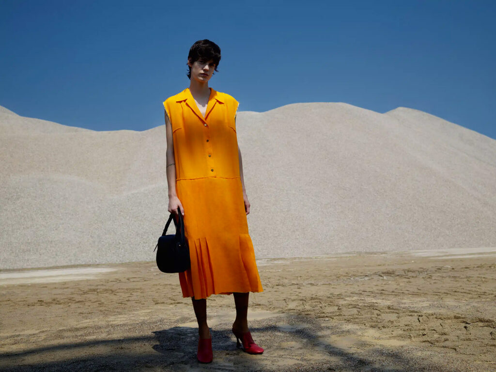 quira - ss24 - photographer viviane sassen - makeup roman gasser - hair cosimo bellomo - w-mmanagement - wm-artist management - milano