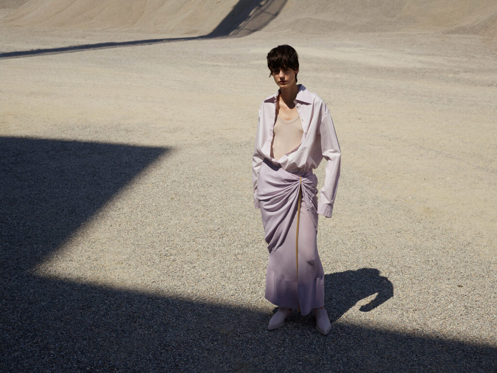 quira - ss24 - photographer viviane sassen - makeup roman gasser - hair cosimo bellomo - w-mmanagement - wm-artist management - milano