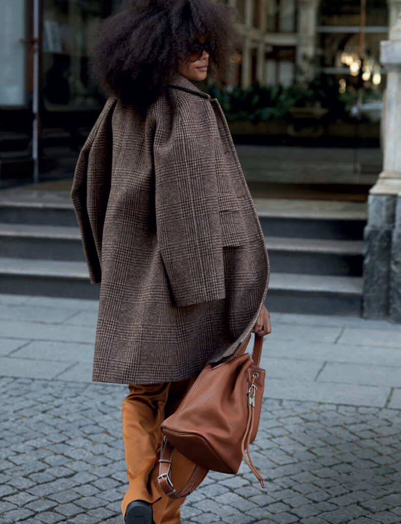 io donna - photographer Agata Pospieszynska - styling alessandra corvasce - hair francesco avolio - manicure alessia cannarozzo - wm-artist management - w-mmanagement - milano - agency