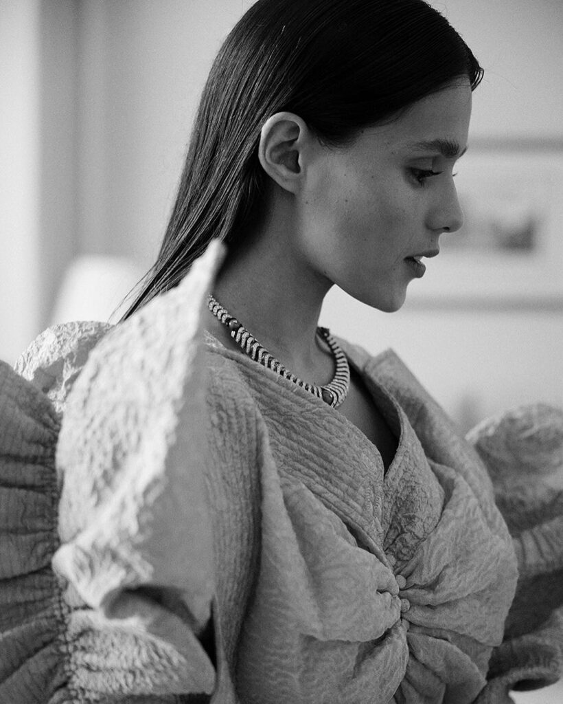 samantha siqueiros - m revista de milenio - photographer david roemer - hair olivier lebrun - w-mmanagement - wm-artist management