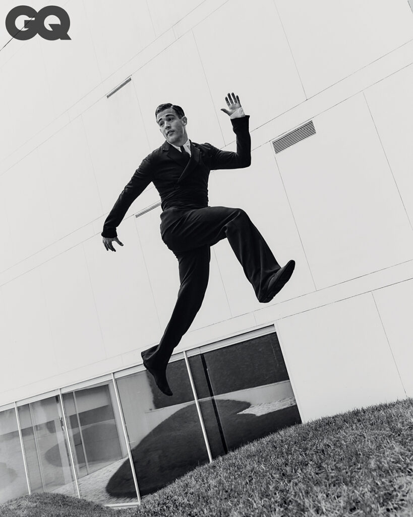 gq brasil - photographer raffaele grosso - styling ariel bretas - grooming francesco avolio - w-mmanagement - wm-artist management - milano