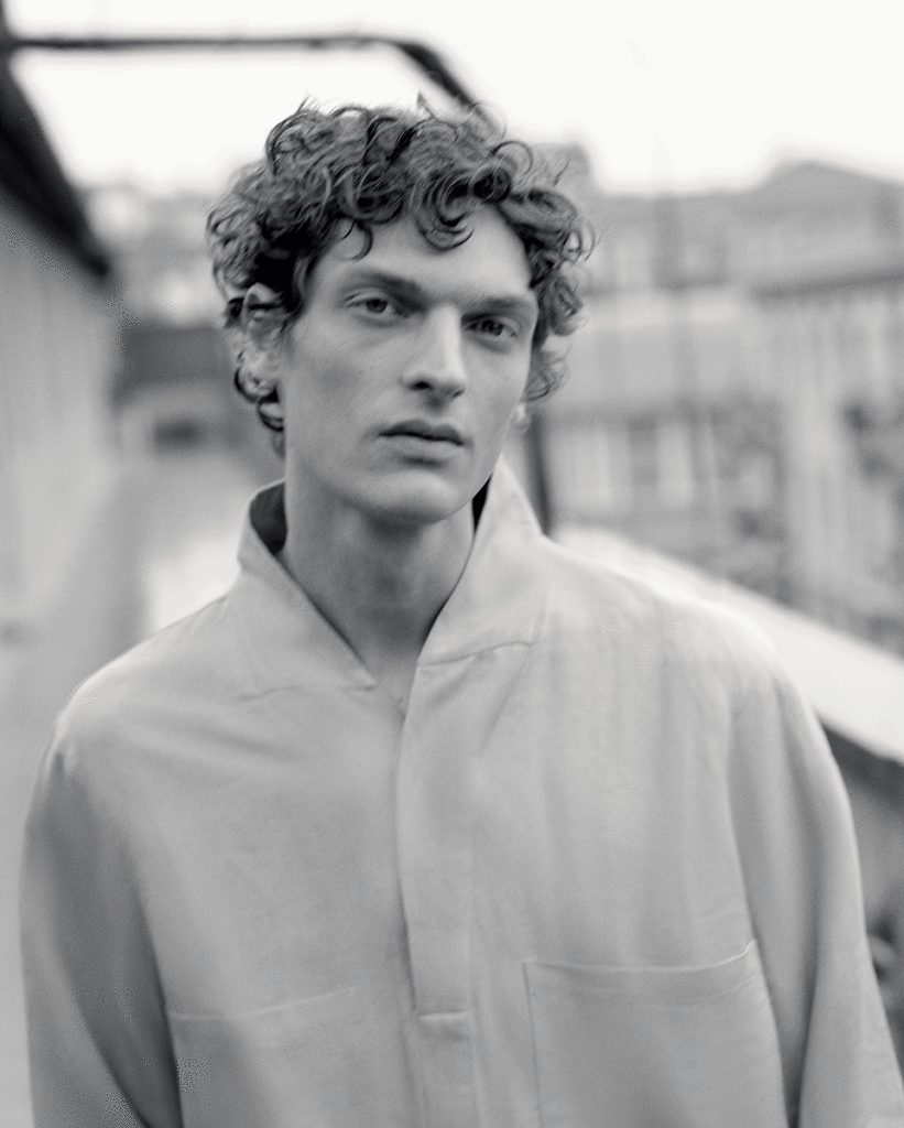 esquire italia - photographer Sean Alexander Geraghty - styling nik piras - grooming roman gasser - w-mmanagement - wm-artist management - milano