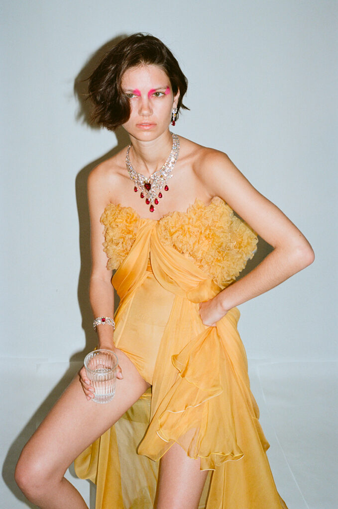 l'officiel italia - uber luxury - photographer Matthias Vriens - styling giulio martinelli - makeup thomas lorenz - wmmanagement - wm-artist management