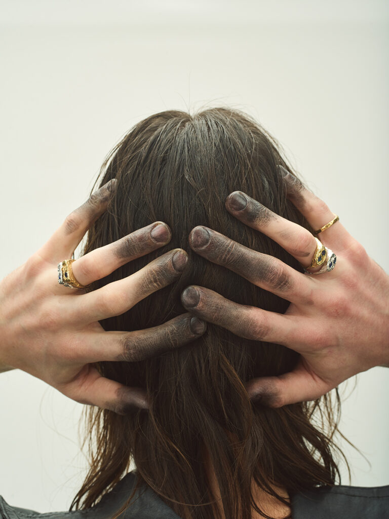 perez de vecchi - jewellery - photographer paolo musa - manicure alessia cannarozzo - w-mmanagement - wm-artist management - milano
