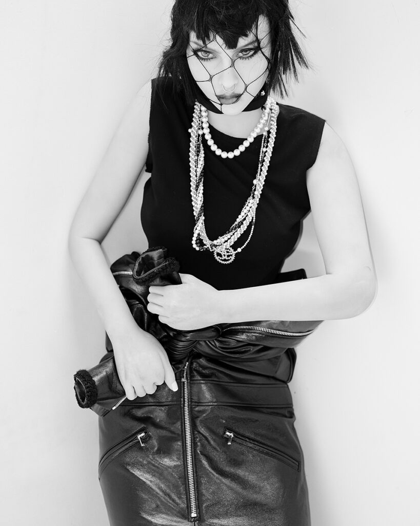 cr fashion book - valley of dolls - photographer Max von Gumppenberg - makeup hugo villard - w-mmanagement - wm-artist management - milano
