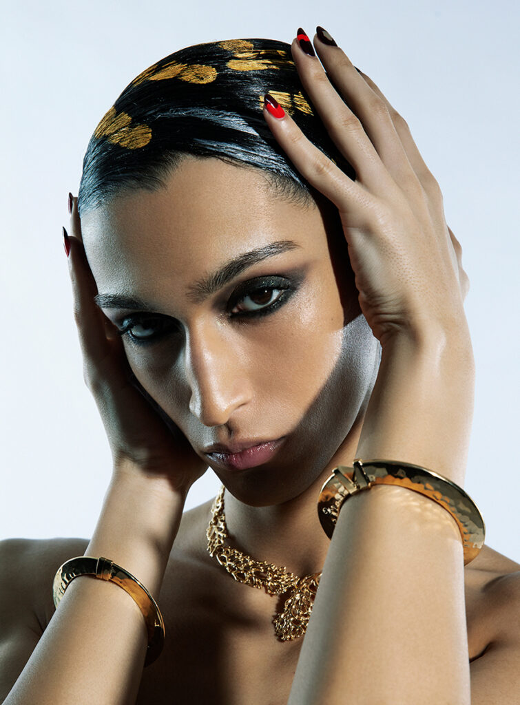 the collector magazine - Maintenant - photographer sabine villard - makeup anna maria negri - w-mmanagement - wm-artist management - milano