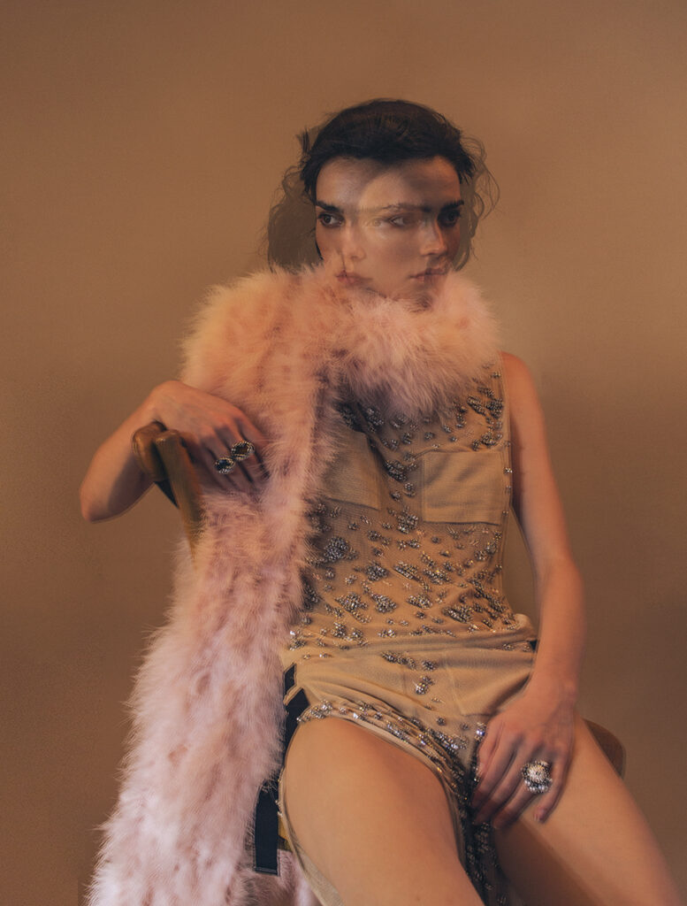 l'officiel italia - style travels in time - photographer manuele geromini - makeup anna pellegrini - hair danilo ferrigno - w-mmanagement - wm-artist management - milano