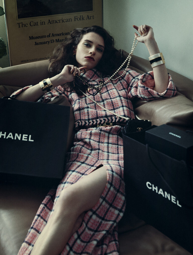 the collector magazine - It wasn’t me - photographer adriano russo - makeup anna maria negri - w-mmanagement - wm- artist management - milano