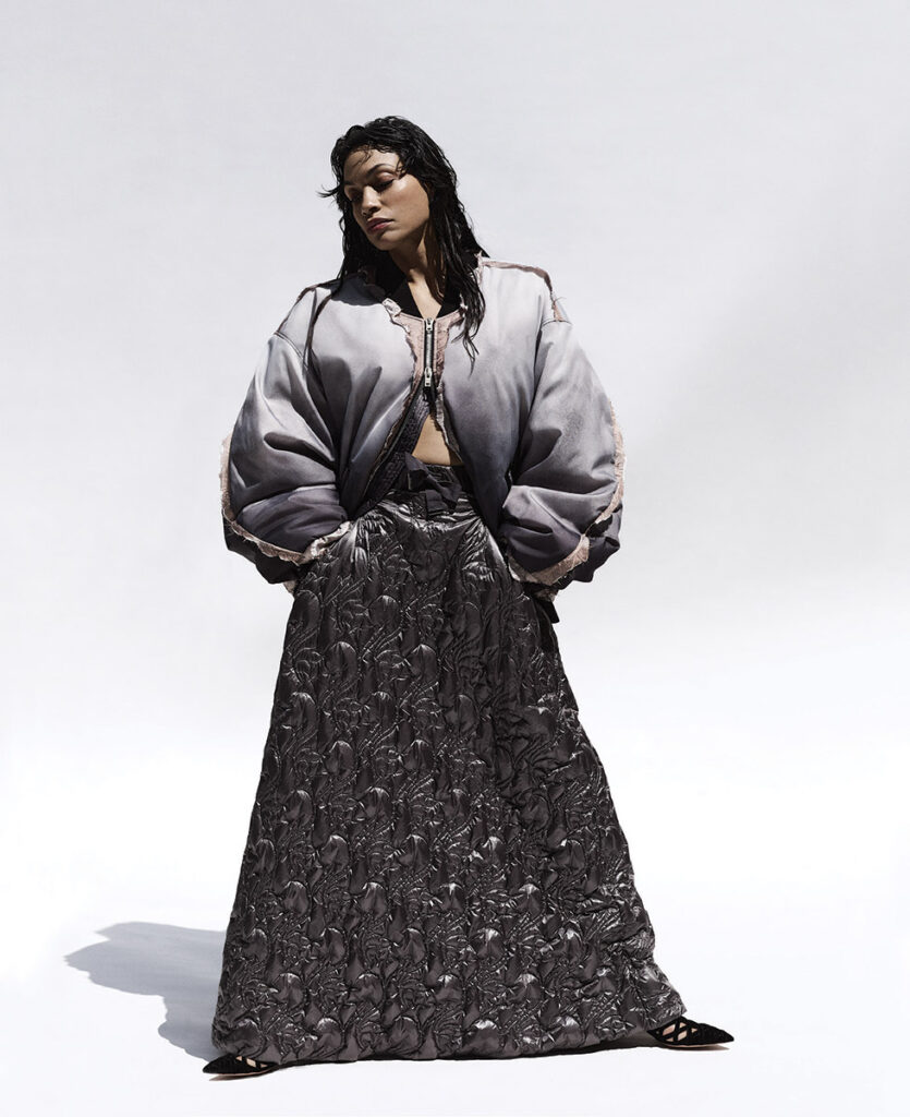 the collector - rosario dawson - photographer philip riches - makeup anna maria negri - w-mmanagement - wm-artist management - milano - agency