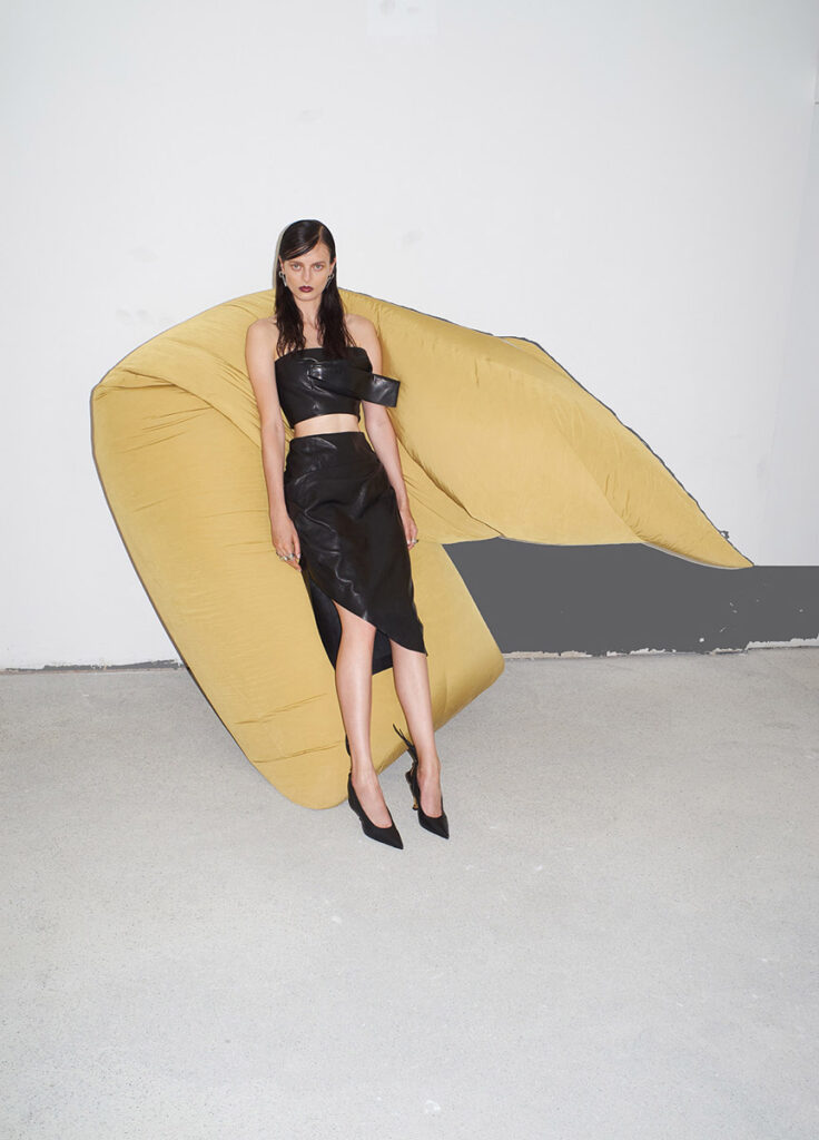 mia le journal - channelling - photographer marco pietracupa - makeup claudia malavasi - hair francesco avolio - w-mmanagement - milano