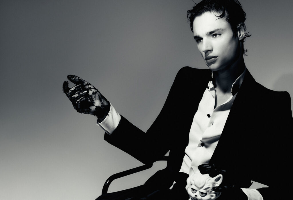 l'officiel hommes italia - fernando lindez- photographer bohdán bohdánov - styling giulio martinelli - w-mmanagement - milano - agency