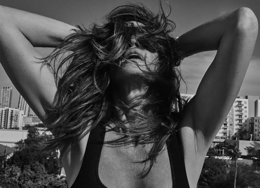 elbazin - Cindy Crawford - photographer simon upton - styling nadene duncan - hair leon gorman - w-mmanagement - milano - agency
