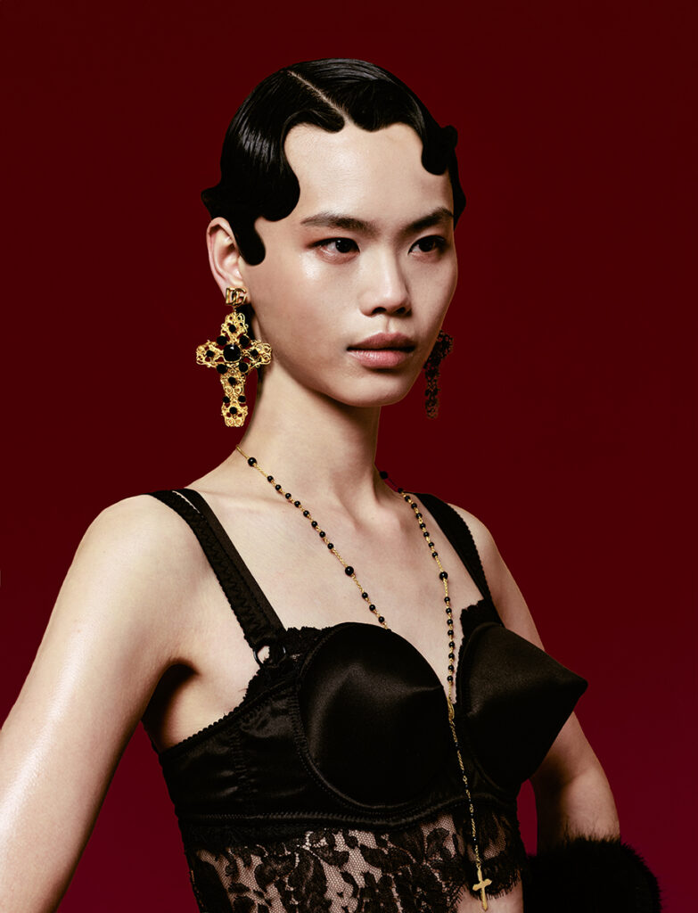 Numéro France - photographer Kenny Germé - styling anna castan - make-up Hugo Villard - WM-Artist management - W-MManagement - Milano