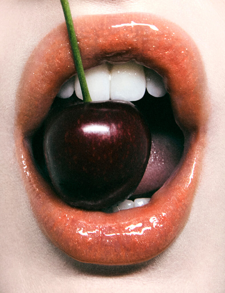 amica - oh my gloss - photographer marco gazza - styling vanessa giudici - makeup ricky morandin - w-mmanagement - milano