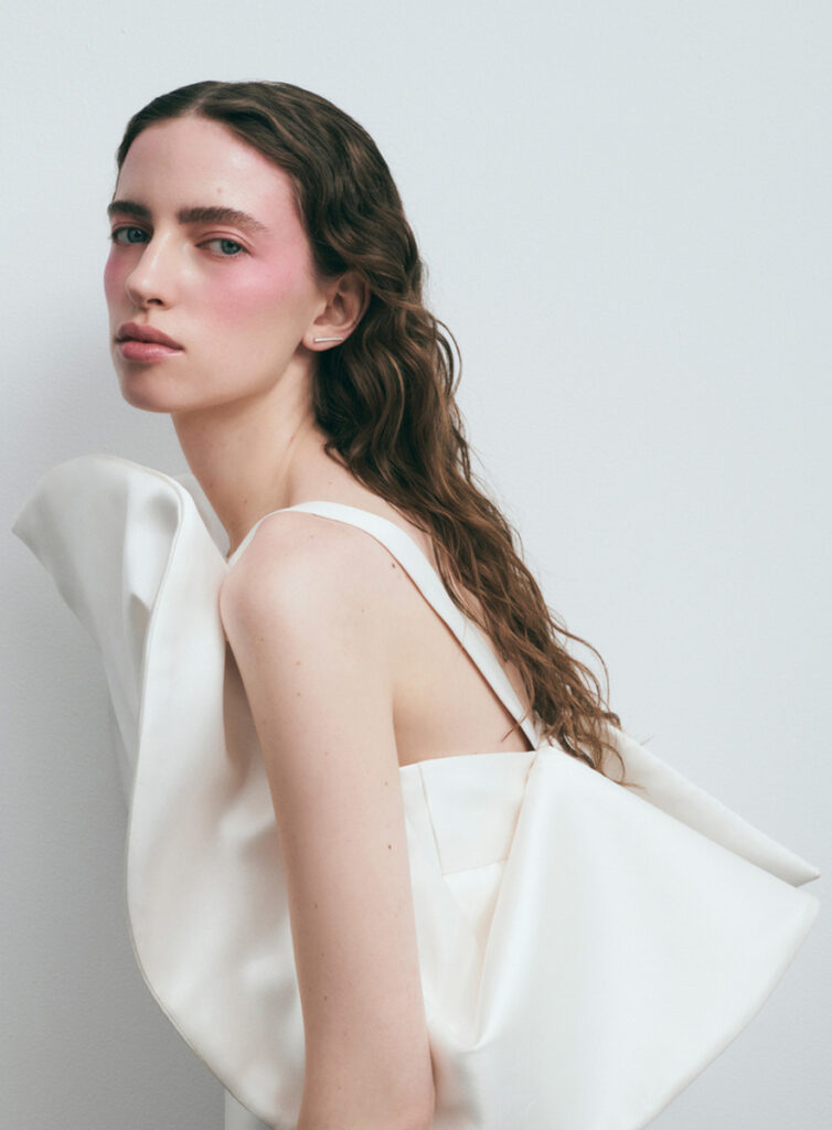 vogue australia - photographer jamie heat - styling Kaila Matthews - hair rory rice - w-mmanagement - milano - agency