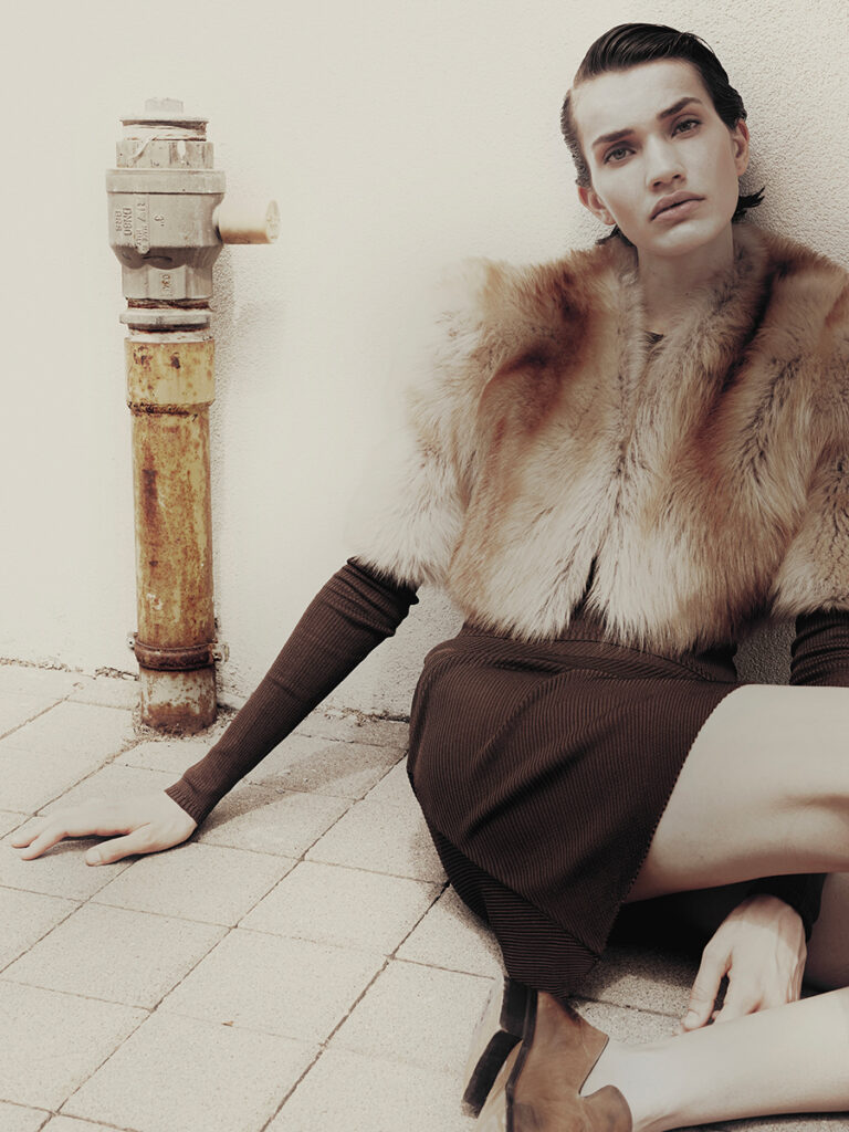 mia le journal - Form follows Femme - photographer Jakub Szymanski - style julie vozniak - hair francesco avolio - makeup augusto picerni