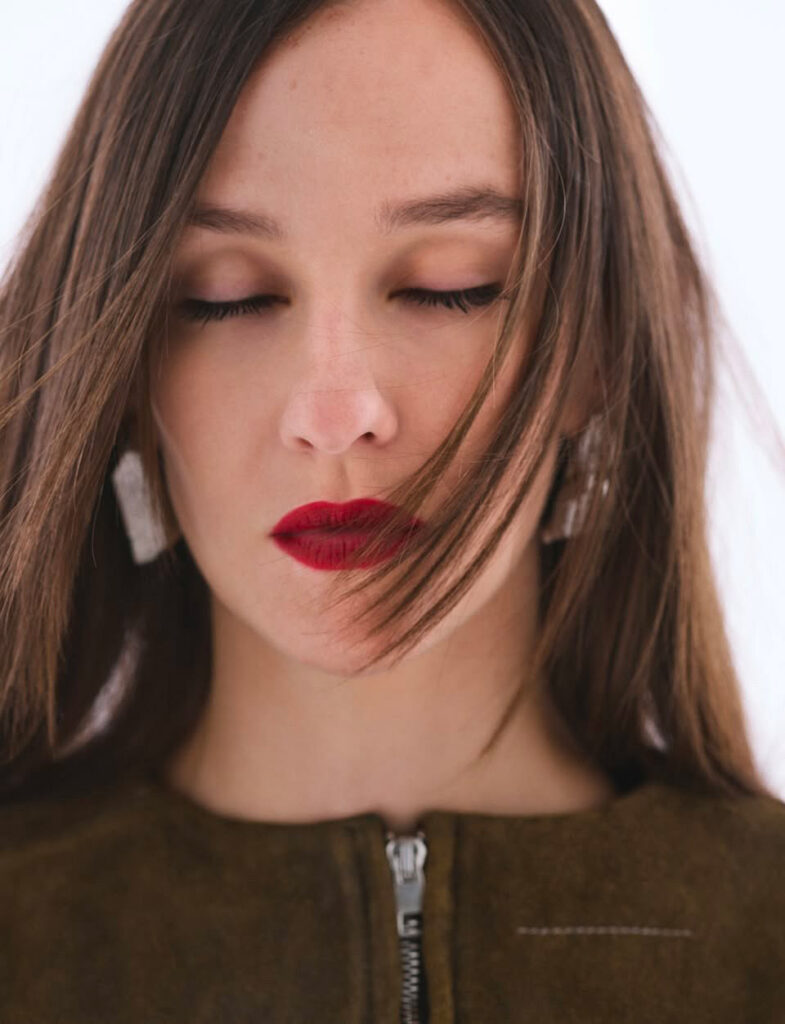 style magazine - caterina barbieri - photographer gautier pellegrin - styling alessandra corvasce - w-mmanagement - milano