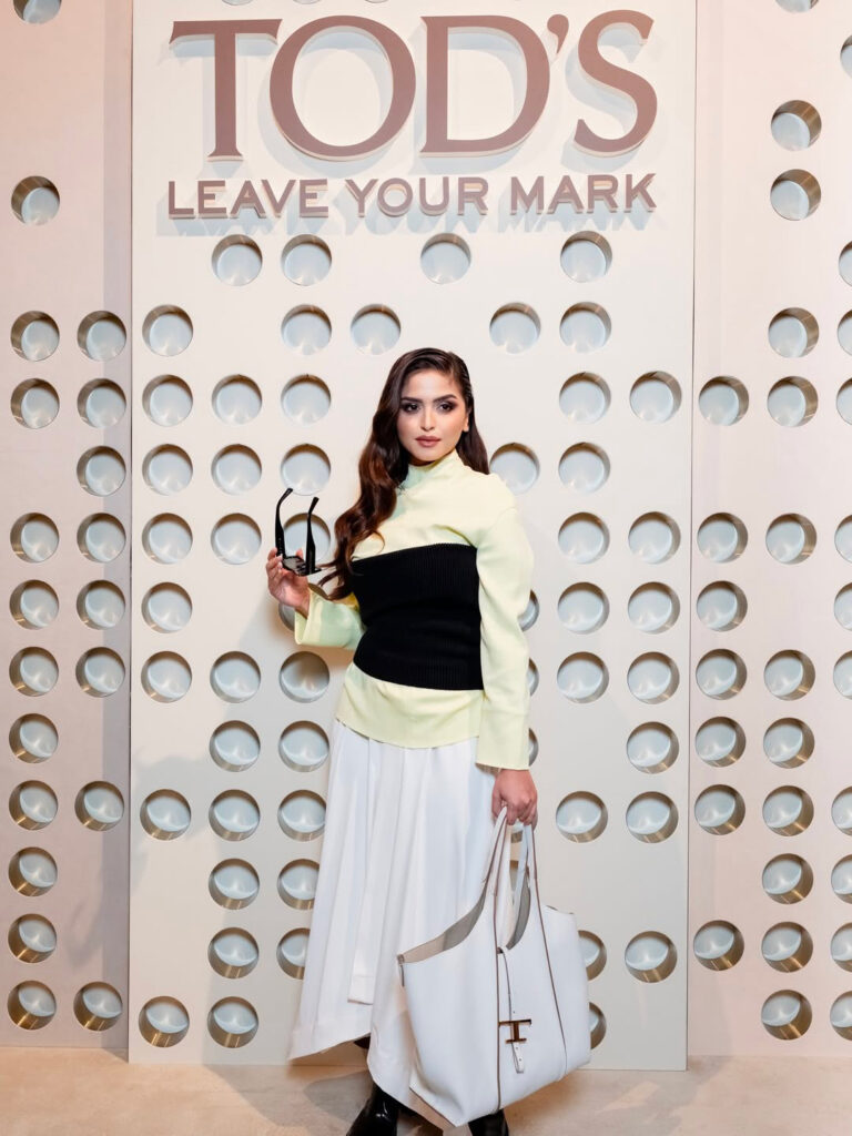 hala al turk - tod's - fashion show - makeup anna maria negri - hair stefano gatti - w-mmanagement - milano