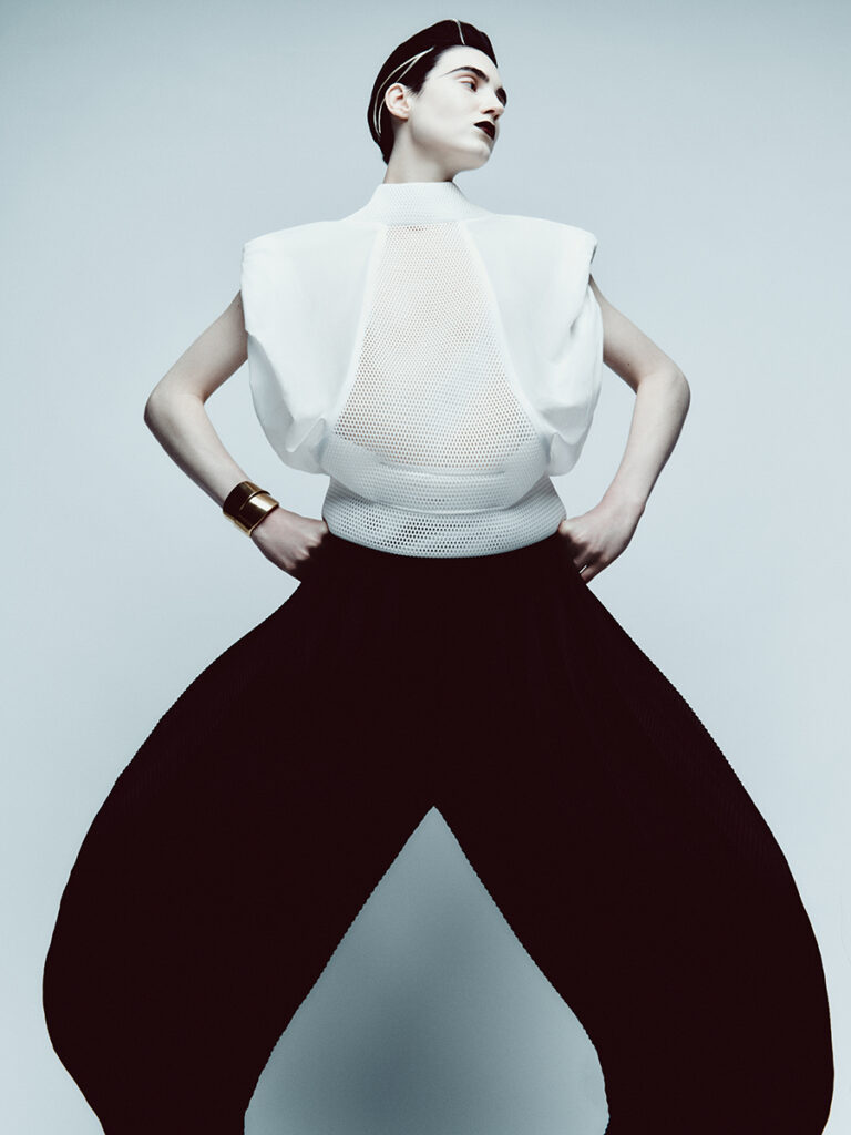 vogue portugal - photographer Dima Tabu - styling Vladi Avksenenko - hair alessandro pompili - w-mmanagement - milano - agency