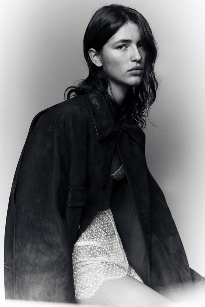 personal project - portrait - photographer alessio albi - model adele aldighieri - styling julie vozniak - stylist - w-mmanagement - milano