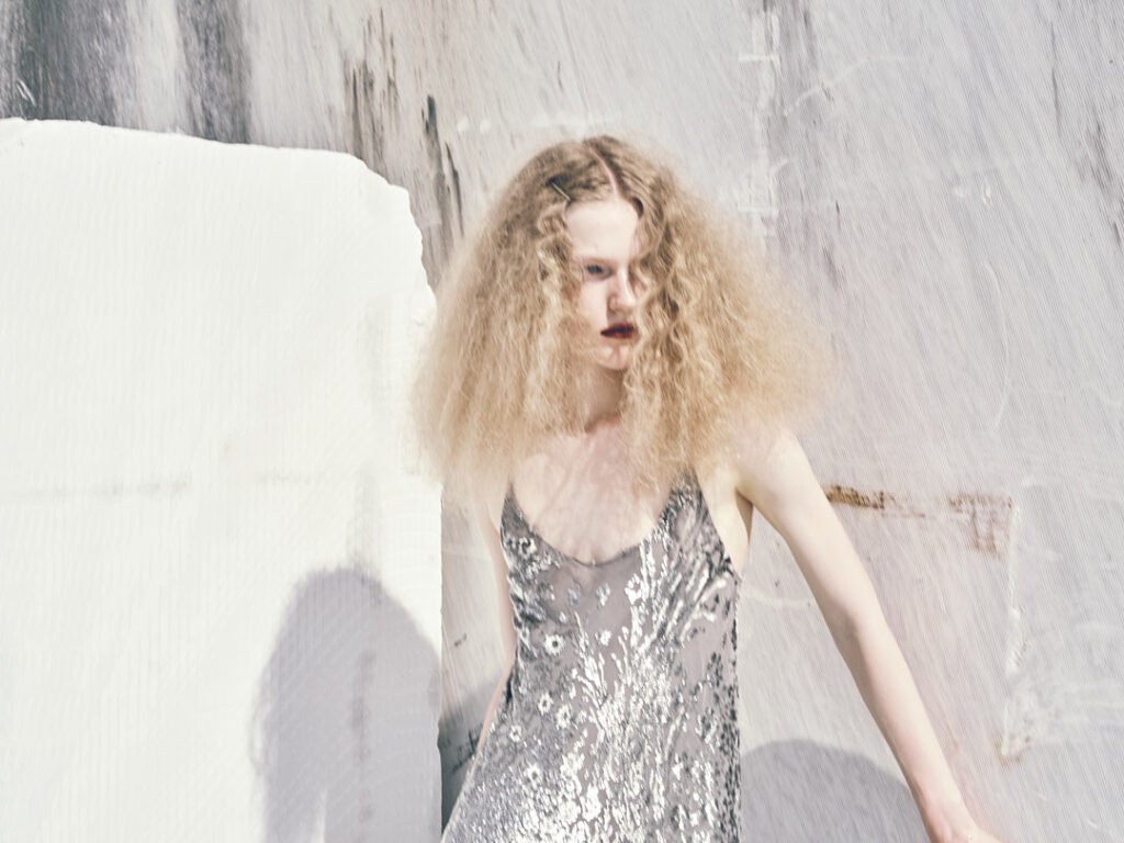 L'officiel italia - photographer paolo musa - styling giulia martinelli - makeup anna maria negri - w-mmanagement - wm-artist management - milano - agency