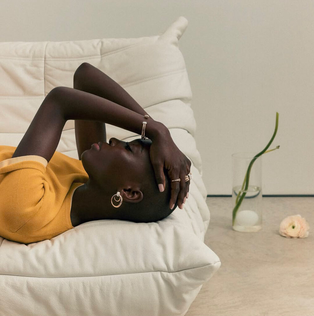 d la repubblica - pomellato - photographer alessandro burzigotti - manicure carlotta saettone - w-mmanagement - milano - agency