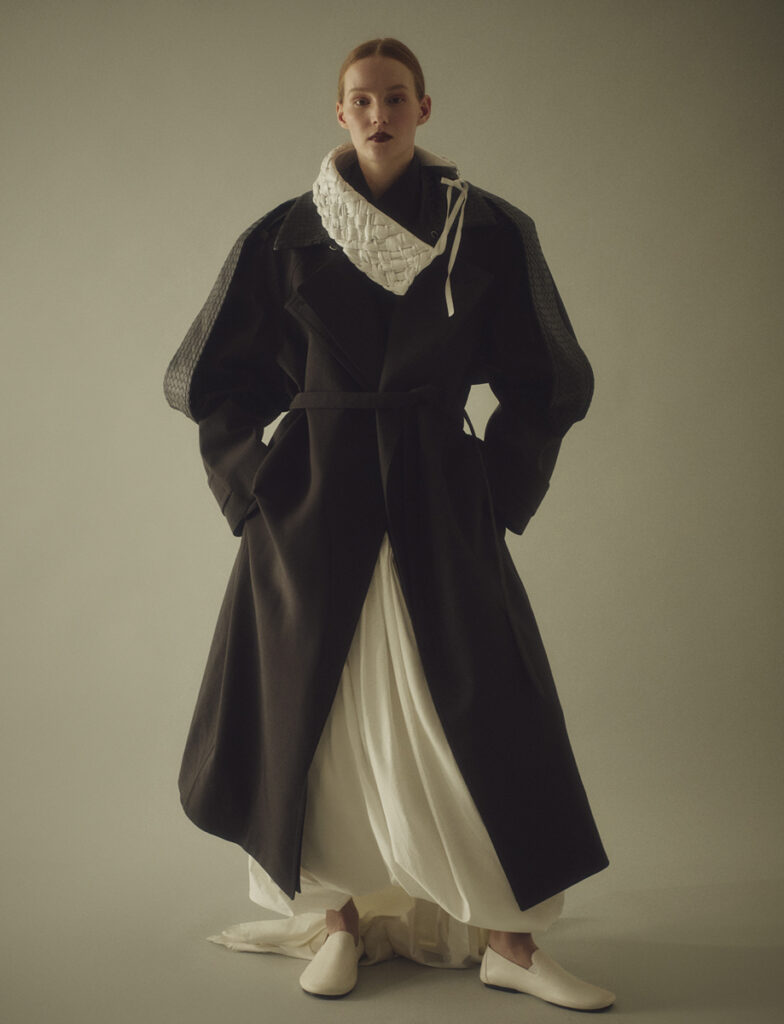 io donna - essenziale sensualita'- photographer agata pospieszinska - styling alessandra corvasce - hair francesco avolio - w-mmanagement - milano